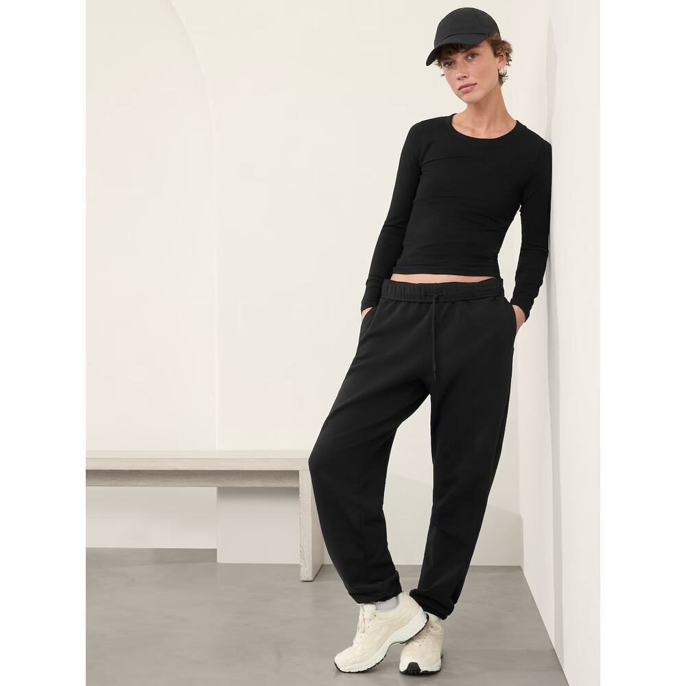 LOT OF 2! Renew Seamless Crewneck long sleeve STRETCH Ribbed layering comfort M^